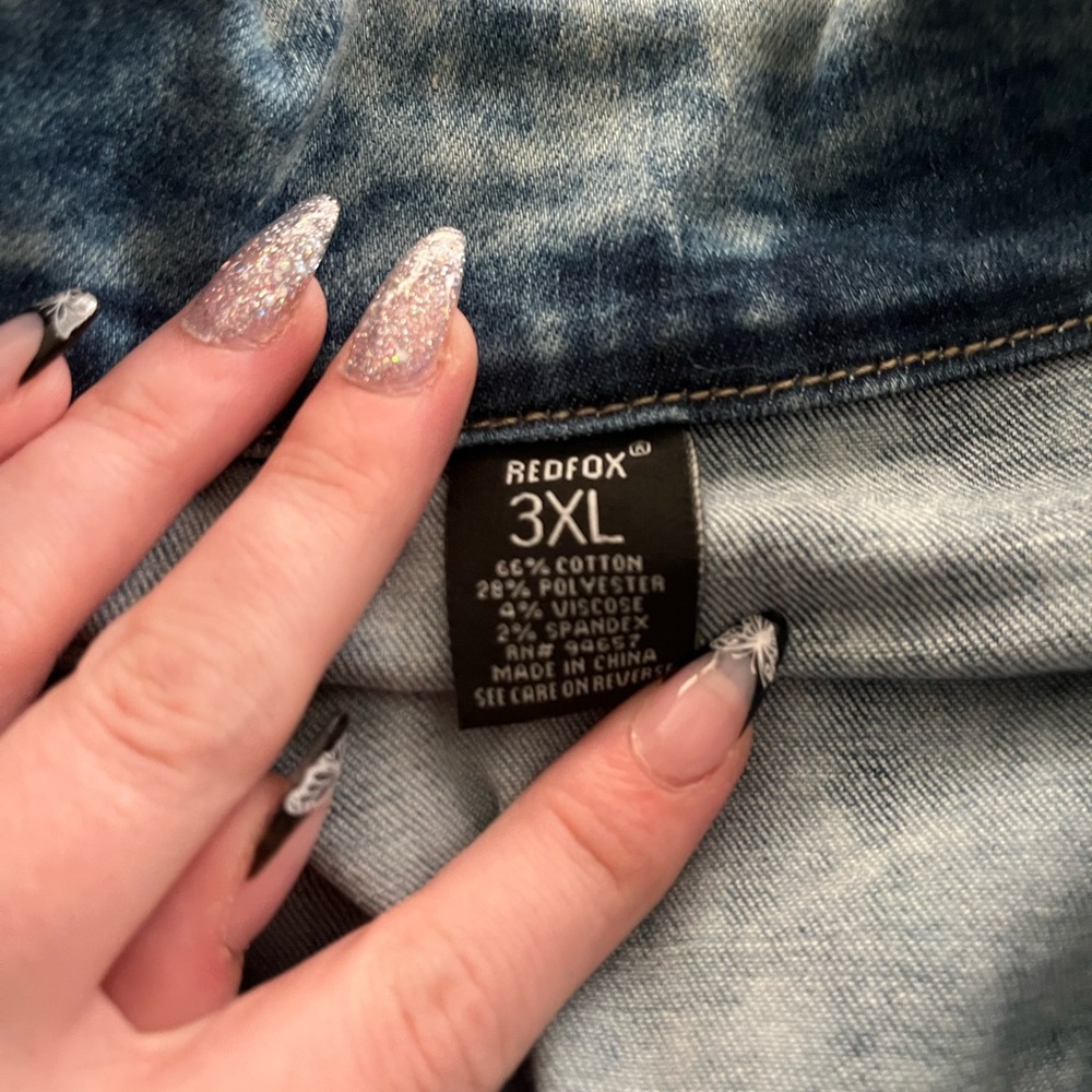 Redfox Distressed Denim Jacket with Patch Details - image 4